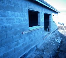 Les pièces manquantes nos appuis de fenêtres. C'est fait!!!!