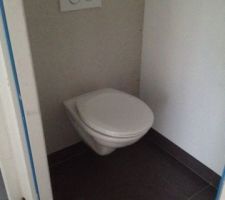 WC SUSPENDUS
