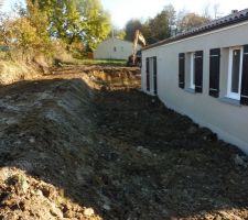 Autre vu derrière la maison avec la pierre enlevée !! une sacré différence !!