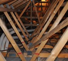 Installation des gaines pour la VMC double flux