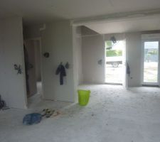 Le salon / s&eacute;jour / cuisine