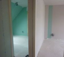 Une chambre et SDB &eacute;tage