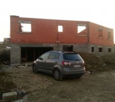 Petite la golf a coté du relais chateau...