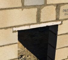 Linteau en beton et ferraille au 4ème rang