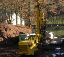 Installation pour réalisation des micro-pieux