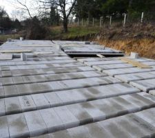 Et voil&agrave; le plancher d&eacute;j&agrave; pos&eacute; !