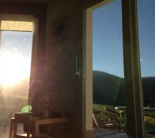 Sieste au soleil sur le canapé :)