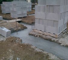 Les fondations commencent...