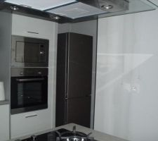 Frigo installé dans le célier