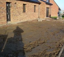 Terre &agrave; niveau en fa&ccedil;ade