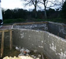 Descente de garage vu de la rue