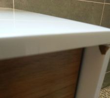 Meuble cass&eacute;e