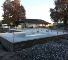 Vide sanitaire terminé... bien sur il a plut juste après avoir couler la dalle...