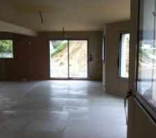 Les chapes en ciment liquide sont coulée le 15 octobre !!! ont les attendais avec impatience celles là