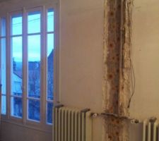 Oups,.maintenant on voit le tuyau des chauffages ;-)