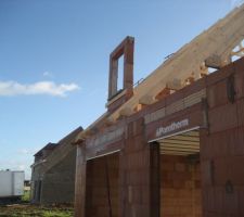 02/01/14-Maçonnerie des lucarnes et préparation de la charpente