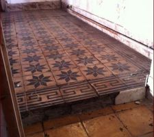 Le carrelage du salon