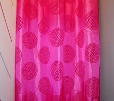 Toilette , rideau qui cache le cumulus