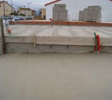 Dalle du garage, avec vue sur la 'pente'