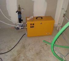 Chauffe dalle qui était en place pour la mise en chauffe de la chape.
