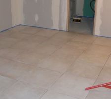 Vue sur la salle d'eau