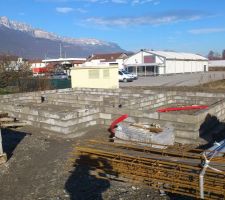 Ça commence enfin à bouger. Le vide sanitaires est en cours et la dalle doit être coulée cette semaine. Enfinnnnn!!!!