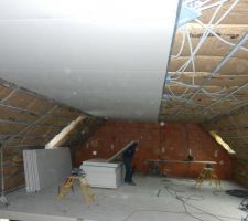 Pose placo sur une bonne isolation.