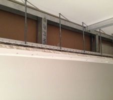 Mise en place des rails avec tige filetés pour supporter le miroir infini