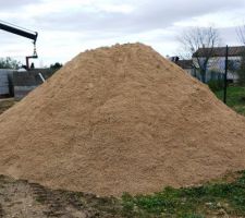 La gigantesque aire de jeux des gamins ;-)