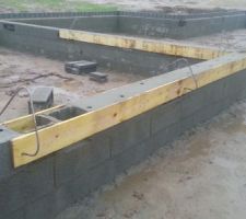 Le mur entre le garage et la maison
