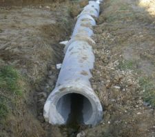 Accès chantier buses renforcées (suite), l'eau s'écoule !!!