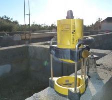 Niveau laser pour bien mettre les arases au même niveau partout...