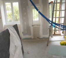 Doublage RDC termin&eacute; avec les bandes et les enduits