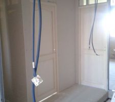 Aménagement des combles mise en place des portes et du placo