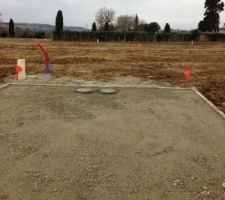 Entr&eacute;e du terrain avec les voirie