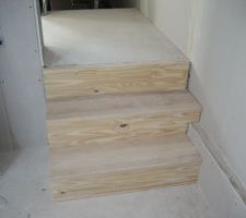 Un escalier....merci papa