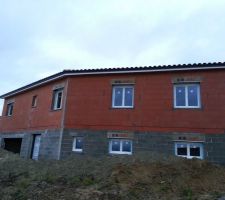 Goutti&egrave;res! en place