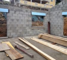 Voila la photo avec les seuils de fen&ecirc;tres fini.