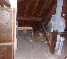 Hauteur du faitage 2.66m ,en raccourcissant le poincon et en mettant un faux entrait et 2 aisseliers ,je peux faire une piece de 15m2