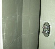 Entr&eacute;e Douche &agrave; l'italienne en forme d'escargot