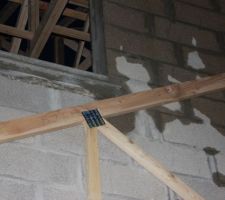 Charpente beaucoup trop proche de la fen&ecirc;tre !!!!!