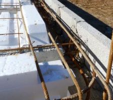 Ferraillage : ici mis en place d'un "chapeau"