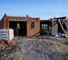 Un fois la dalle de l'&eacute;tage coul&eacute;e