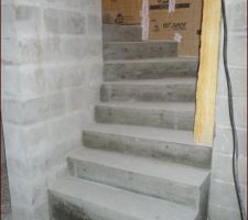 Escalier du sous-sol terminé
Joli résultat