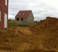 Le remblais est fait !!!