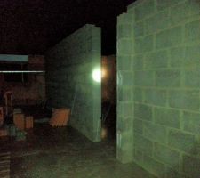 Pose de coffres de volets roulants.