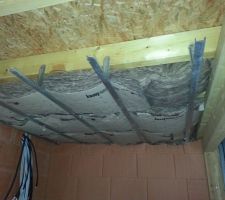 Isolation plafond cellier