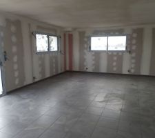 Carrelage terminé au RDC