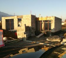 Fin de l'élévation du rdc. Vivement la semaine prochaine.