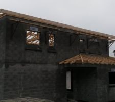La maison avec ses volumes définitifs
